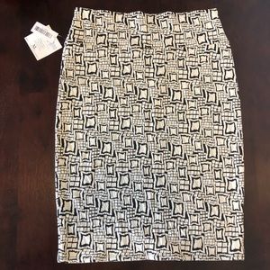 BNWT LuLaRoe XL Cassie